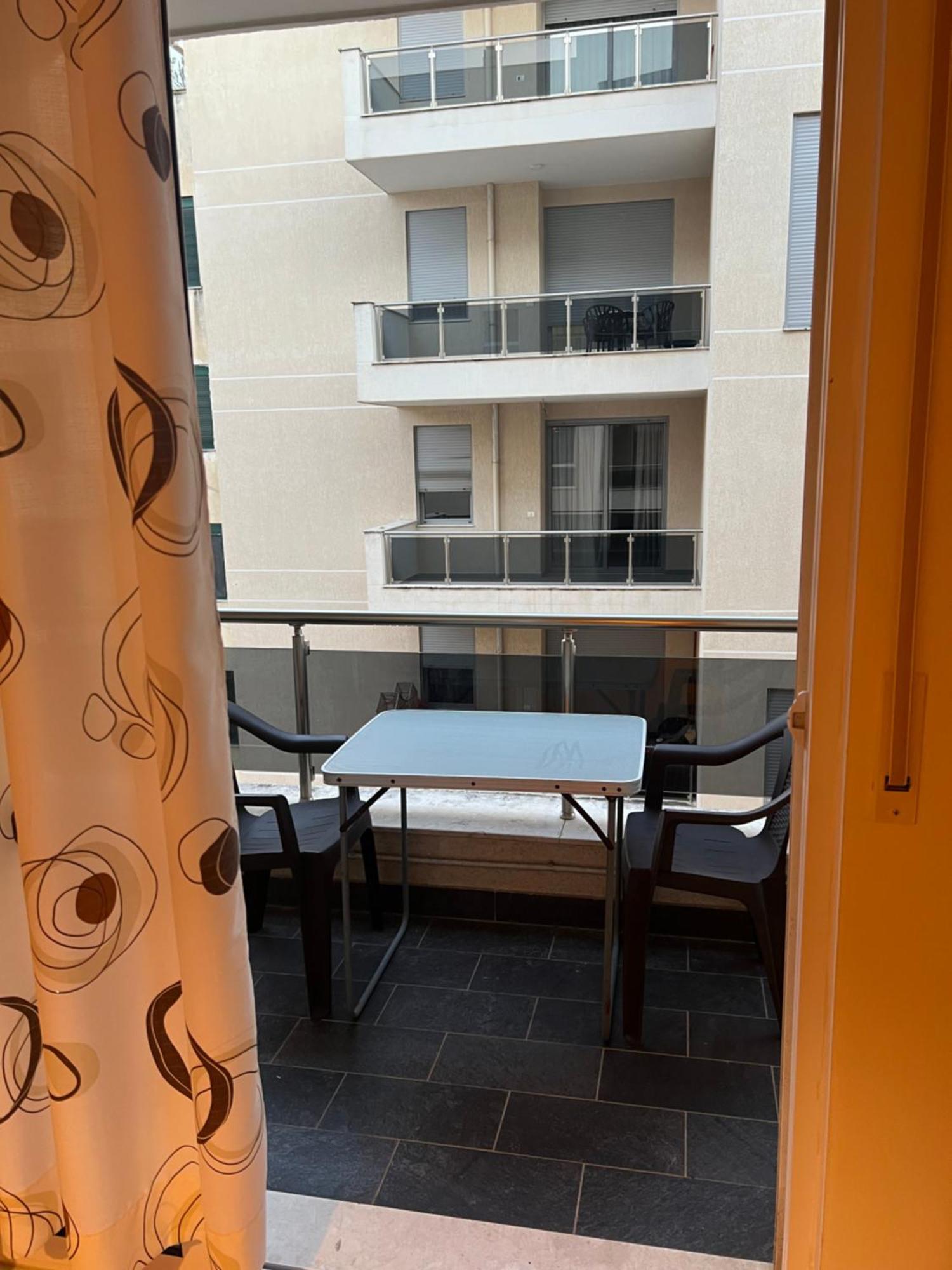 Sea View Apartments Durres Bagian luar foto