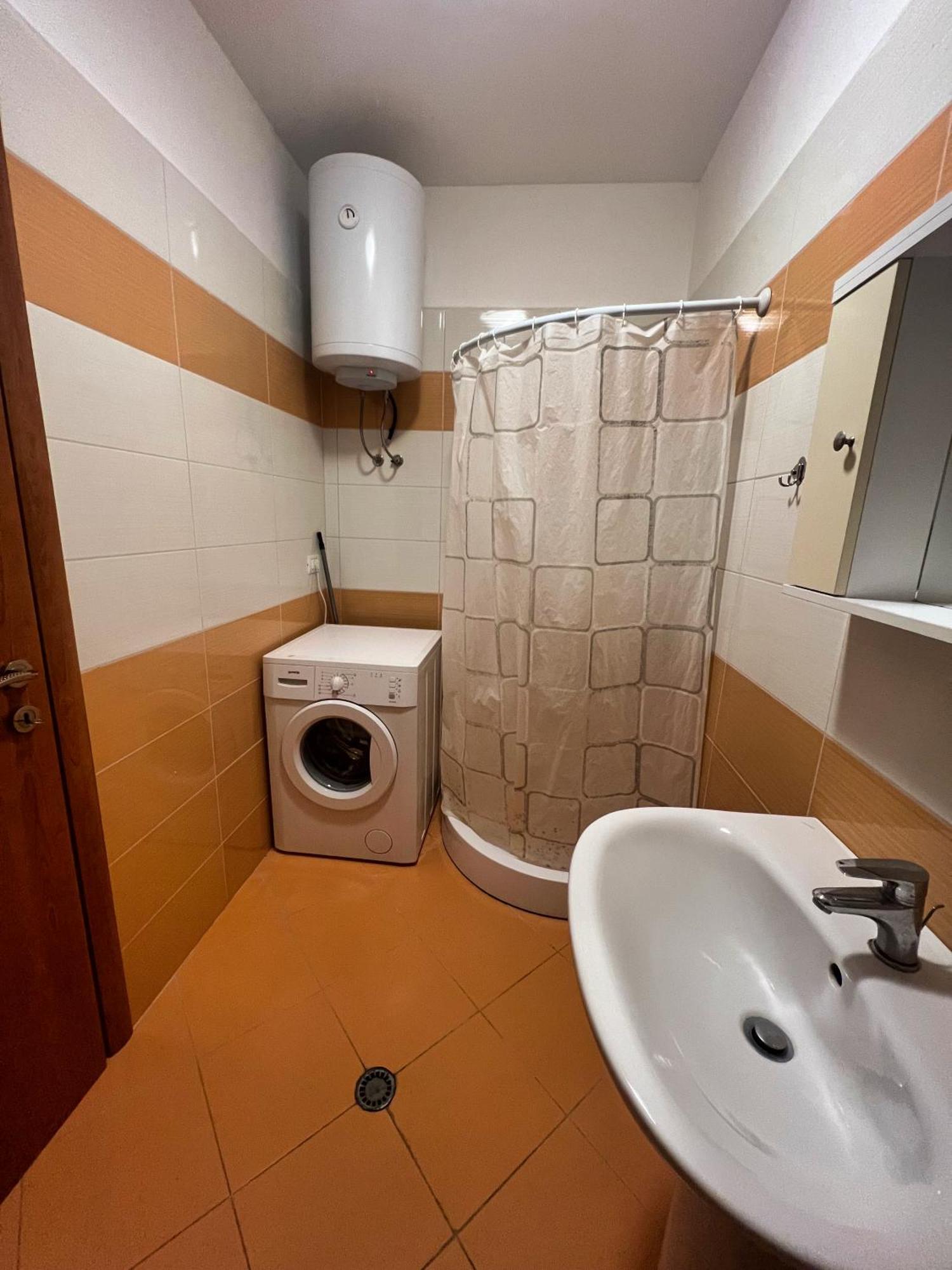 Sea View Apartments Durres Bagian luar foto
