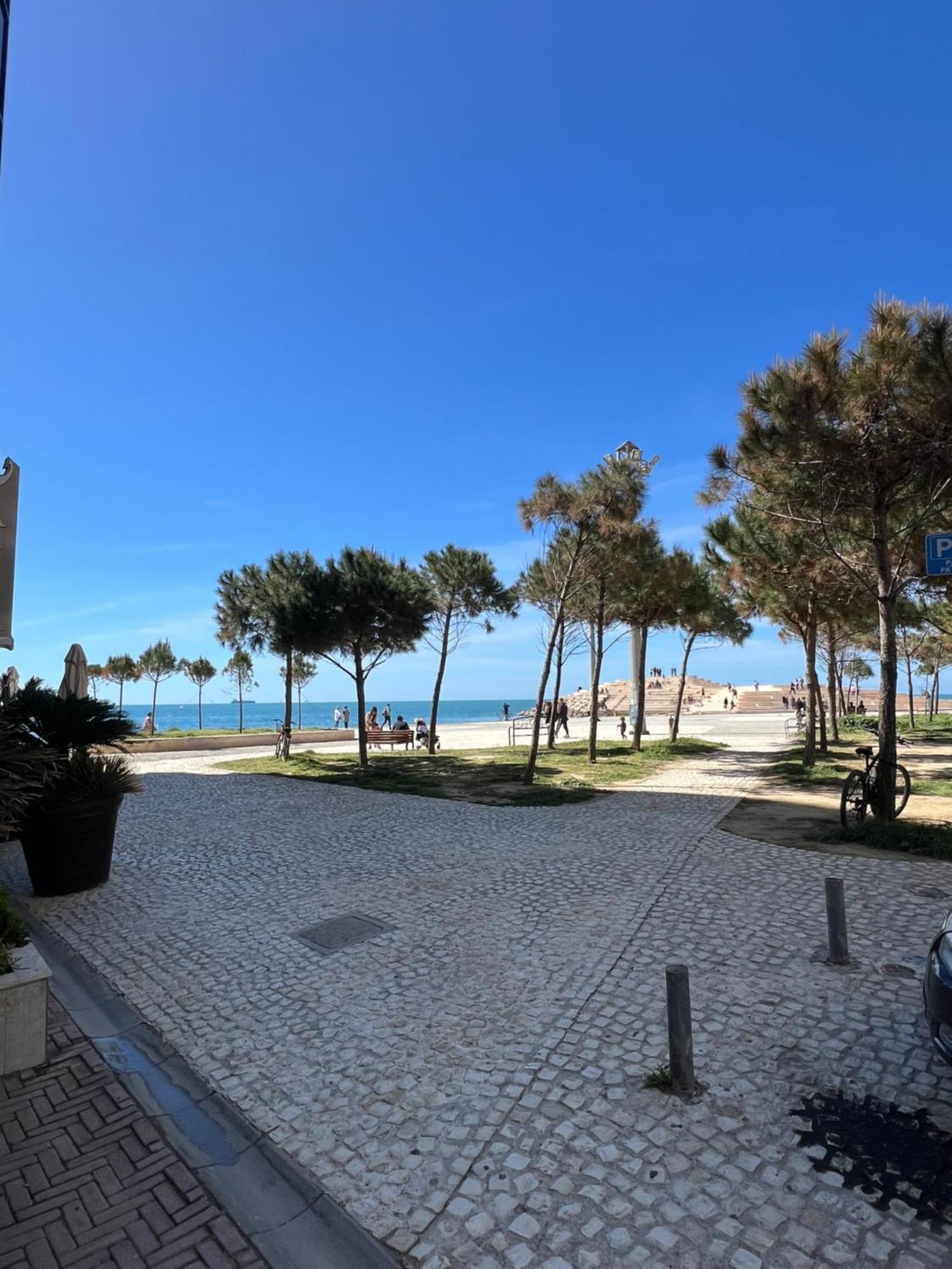 Sea View Apartments Durres Bagian luar foto