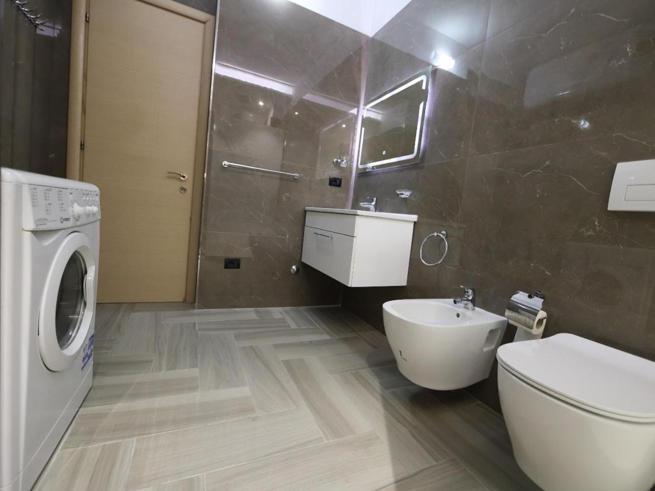 Sea View Apartments Durres Bagian luar foto