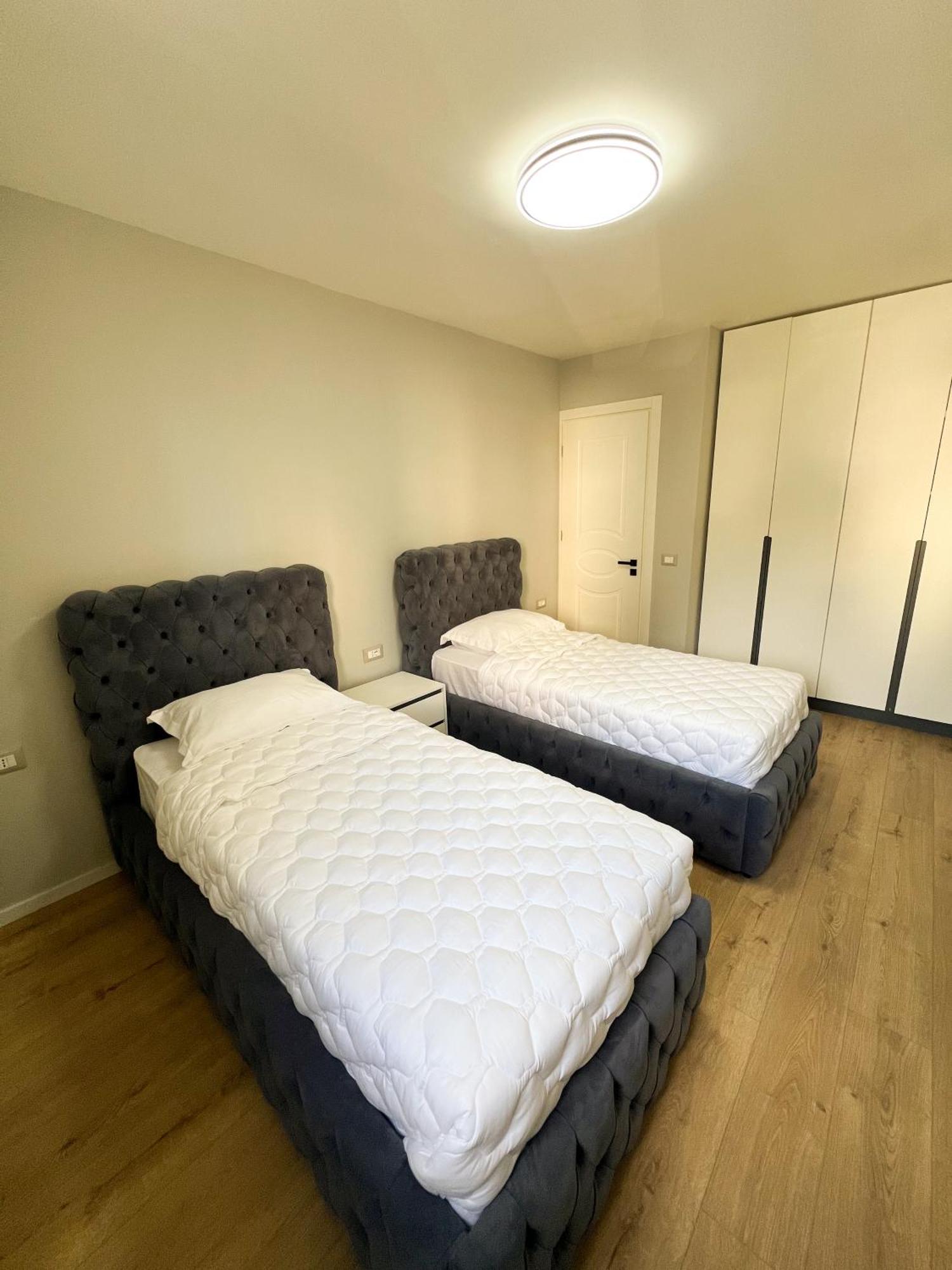 Sea View Apartments Durres Bagian luar foto